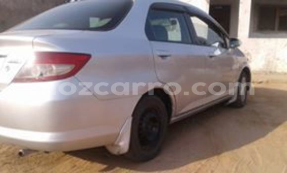 Comprar Usado Honda Fit Aria Prata Carro em Maputo em Maputo Comprar Usado Honda Fit Aria Prata Carro em Maputo em Maputo