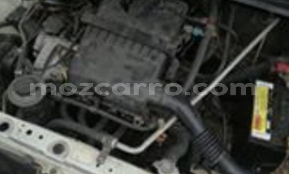 Comprar Usado Toyota Vitz Branco Carro em Maputo em Maputo Comprar Usado Toyota Vitz Branco Carro em Maputo em Maputo