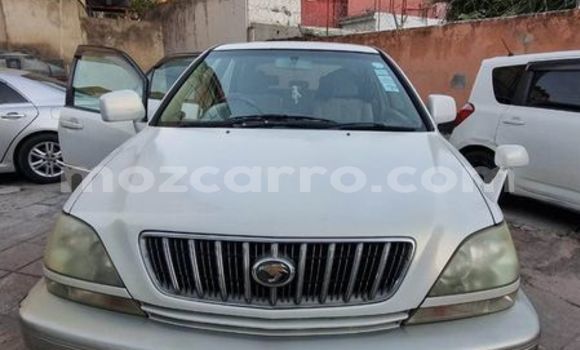 Tenga Tsaru Toyota Harrier Zvimwe Mota in Angoche in Nampula Tenga Tsaru Toyota Harrier Zvimwe Mota in Angoche in Nampula