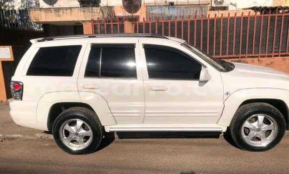 Comprar Usado Jeep Cherokee Branco Carro em Maputo em Maputo Comprar Usado Jeep Cherokee Branco Carro em Maputo em Maputo