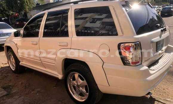Comprar Usado Jeep Cherokee Branco Carro em Maputo em Maputo Comprar Usado Jeep Cherokee Branco Carro em Maputo em Maputo