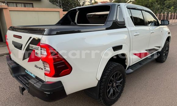 Comprar Novo Toyota Hiluxe Revo Branco Carro em Maputo em Maputo Comprar Novo Toyota Hiluxe Revo Branco Carro em Maputo em Maputo