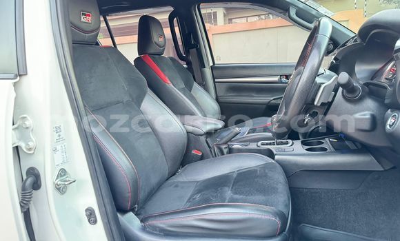 Comprar Novo Toyota Hiluxe Revo Branco Carro em Maputo em Maputo Comprar Novo Toyota Hiluxe Revo Branco Carro em Maputo em Maputo
