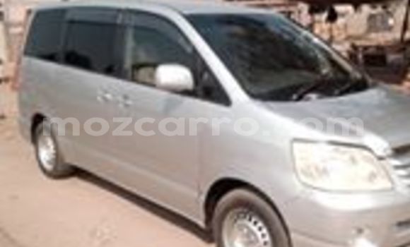 Comprar Usado Toyota Noah Prata Carro em Maputo em Maputo Comprar Usado Toyota Noah Prata Carro em Maputo em Maputo