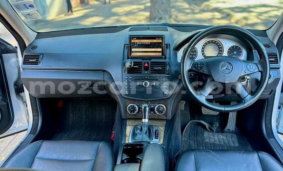 Comprar Novo Mercedes-Benz C-Classe Prata Carro em Maputo em Maputo Comprar Novo Mercedes-Benz C-Classe Prata Carro em Maputo em Maputo