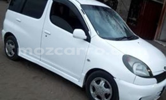 Comprar Usado Toyota FunCargo Branco Carro em Maputo em Maputo Comprar Usado Toyota FunCargo Branco Carro em Maputo em Maputo