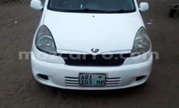 Comprar Usado Toyota FunCargo Branco Carro em Maputo em Maputo Comprar Usado Toyota FunCargo Branco Carro em Maputo em Maputo