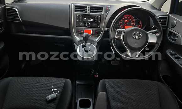 Comprar Usado Toyota Ractis Azul Carro em Maputo em Maputo Comprar Usado Toyota Ractis Azul Carro em Maputo em Maputo
