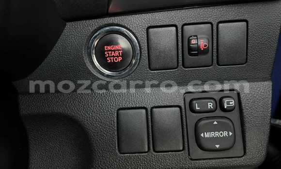 Comprar Usado Toyota Ractis Azul Carro em Maputo em Maputo Comprar Usado Toyota Ractis Azul Carro em Maputo em Maputo