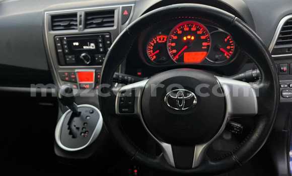 Comprar Usado Toyota Ractis Azul Carro em Maputo em Maputo Comprar Usado Toyota Ractis Azul Carro em Maputo em Maputo