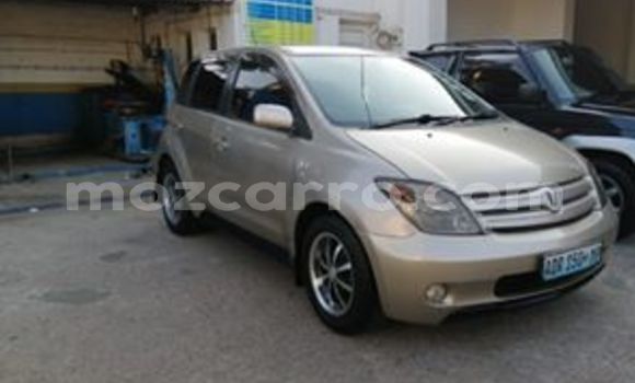Comprar Usado Toyota IST Prata Carro em Maputo em Maputo Comprar Usado Toyota IST Prata Carro em Maputo em Maputo