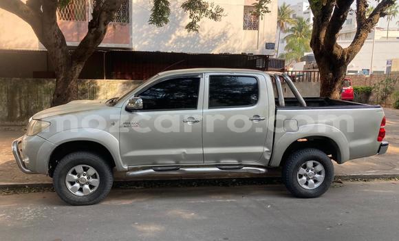Tenga Tsaru Toyota Hilux Bhurawuni Mota in Maputo in Maputo Tenga Tsaru Toyota Hilux Bhurawuni Mota in Maputo in Maputo
