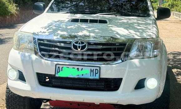 Nunua Ilio tumika Toyota Hilux Nyeupe Gari ndani ya Maputo nchini Maputo Nunua Ilio tumika Toyota Hilux Nyeupe Gari ndani ya Maputo nchini Maputo