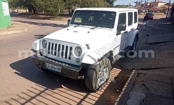 Comprar Usado Jeep Cherokee Branco Carro em Maputo em Maputo