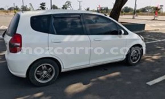 Comprar Usado Honda Fit Branco Carro em Maputo em Maputo Comprar Usado Honda Fit Branco Carro em Maputo em Maputo
