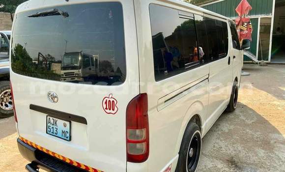 Buy Used Toyota Hiace White Car in Maputo in Maputo Buy Used Toyota Hiace White Car in Maputo in Maputo