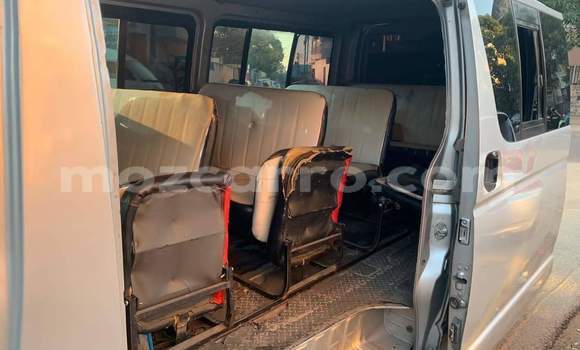 Comprar Usado Toyota Hiace De outros Carro em Maputo em Maputo Comprar Usado Toyota Hiace De outros Carro em Maputo em Maputo