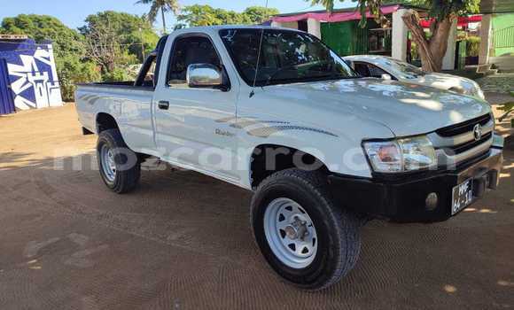 Buy Used Toyota Hilux White Car in Maputo in Maputo Buy Used Toyota Hilux White Car in Maputo in Maputo