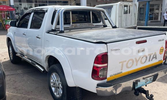 Comprar Novo Toyota Hilux Branco Carro em Maputo em Maputo Comprar Novo Toyota Hilux Branco Carro em Maputo em Maputo