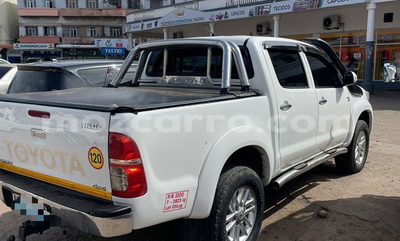 Comprar Novo Toyota Hilux Branco Carro em Maputo em Maputo Comprar Novo Toyota Hilux Branco Carro em Maputo em Maputo