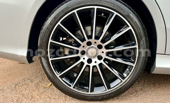 Nunua Ilio tumika Mercedes-Benz C-Classe Fedha Gari ndani ya Maputo nchini Maputo Nunua Ilio tumika Mercedes-Benz C-Classe Fedha Gari ndani ya Maputo nchini Maputo