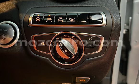 Nunua Ilio tumika Mercedes-Benz C-Classe Fedha Gari ndani ya Maputo nchini Maputo Nunua Ilio tumika Mercedes-Benz C-Classe Fedha Gari ndani ya Maputo nchini Maputo
