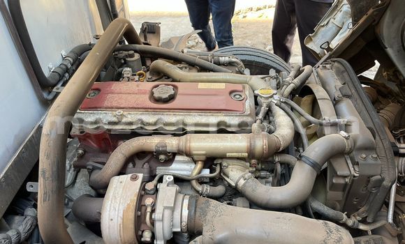 Nunua Ilio tumika Toyota Dyna Nyeupe Gari ndani ya Maputo nchini Maputo Nunua Ilio tumika Toyota Dyna Nyeupe Gari ndani ya Maputo nchini Maputo