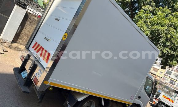 Nunua Ilio tumika Toyota Dyna Nyeupe Gari ndani ya Maputo nchini Maputo Nunua Ilio tumika Toyota Dyna Nyeupe Gari ndani ya Maputo nchini Maputo