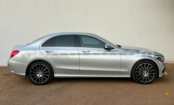 Buy Used Mercedes-Benz C250 coupe Other Car in Maputo in Maputo Buy Used Mercedes-Benz C250 coupe Other Car in Maputo in Maputo