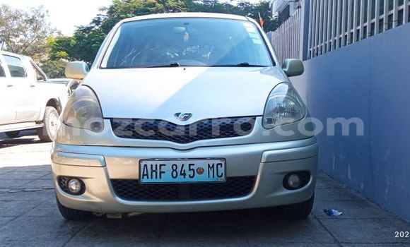 Comprar Usado Toyota FunCargo Castanho Carro em Maputo em Maputo Comprar Usado Toyota FunCargo Castanho Carro em Maputo em Maputo