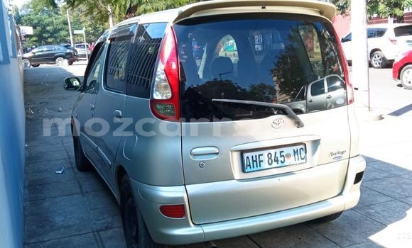 Comprar Usado Toyota FunCargo Castanho Carro em Maputo em Maputo Comprar Usado Toyota FunCargo Castanho Carro em Maputo em Maputo