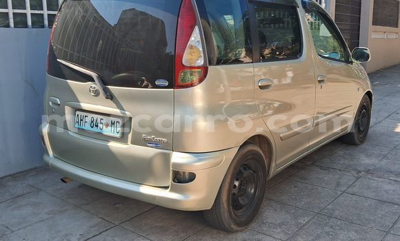 Comprar Usado Toyota FunCargo Castanho Carro em Maputo em Maputo Comprar Usado Toyota FunCargo Castanho Carro em Maputo em Maputo