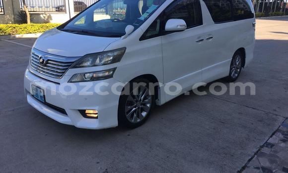 Nunua Ilio tumika Toyota Vellfire Nyeupe Gari ndani ya Maputo nchini Maputo