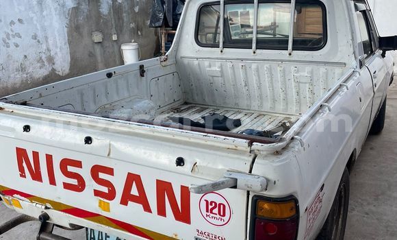 Comprar Usado Nissan 100NX Branco Carro em Maputo em Maputo Comprar Usado Nissan 100NX Branco Carro em Maputo em Maputo