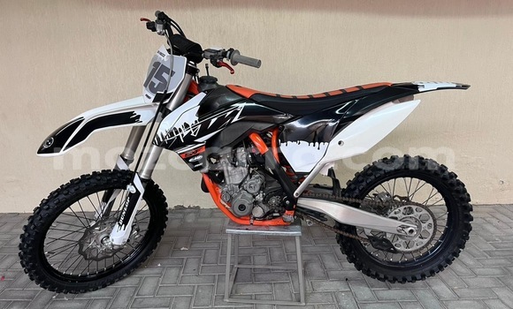 Comprar Usado KTM 250 Bege Moto em Maputo em Maputo