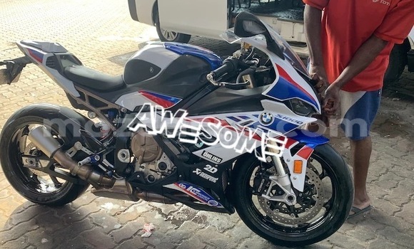 Buy Used BMW S 1000 Blue Bike in Maputo in Maputo