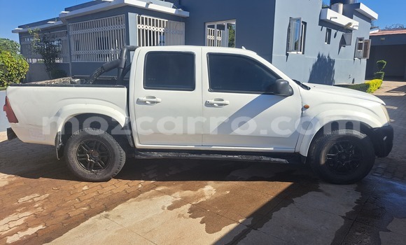 Buy Used Isuzu KB White Car in Maputo in Maputo Buy Used Isuzu KB White Car in Maputo in Maputo