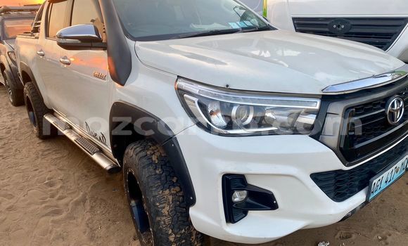 Comprar Usado Toyota Hiluxe Revo Branco Carro em Maputo em Maputo Comprar Usado Toyota Hiluxe Revo Branco Carro em Maputo em Maputo
