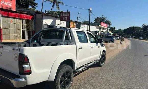 Comprar Usado Toyota Hilux Branco Carro em Maputo em Maputo Comprar Usado Toyota Hilux Branco Carro em Maputo em Maputo