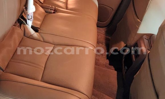 Nunua Ilio tumika Toyota Land Cruiser Prado Nyeupe Gari ndani ya Maputo nchini Maputo Nunua Ilio tumika Toyota Land Cruiser Prado Nyeupe Gari ndani ya Maputo nchini Maputo