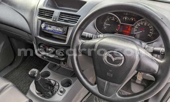 Nunua Ilio tumika Mazda BT-50 Nyeupe Gari ndani ya Maputo nchini Maputo Nunua Ilio tumika Mazda BT-50 Nyeupe Gari ndani ya Maputo nchini Maputo