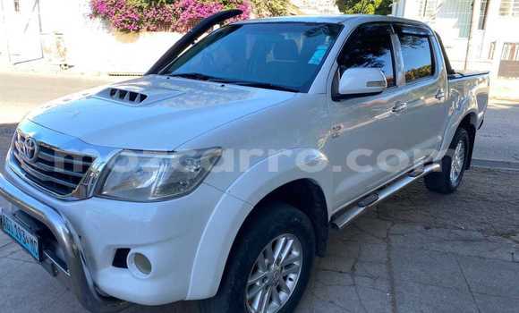 Buy Used Toyota Hilux White Car in Maputo in Maputo Buy Used Toyota Hilux White Car in Maputo in Maputo
