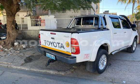 Buy Used Toyota Hilux White Car in Maputo in Maputo Buy Used Toyota Hilux White Car in Maputo in Maputo