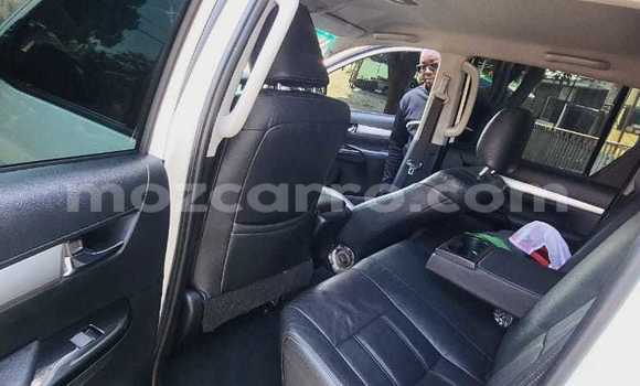 Comprar Usado Toyota Hiluxe Revo Branco Carro em Maputo em Maputo Comprar Usado Toyota Hiluxe Revo Branco Carro em Maputo em Maputo