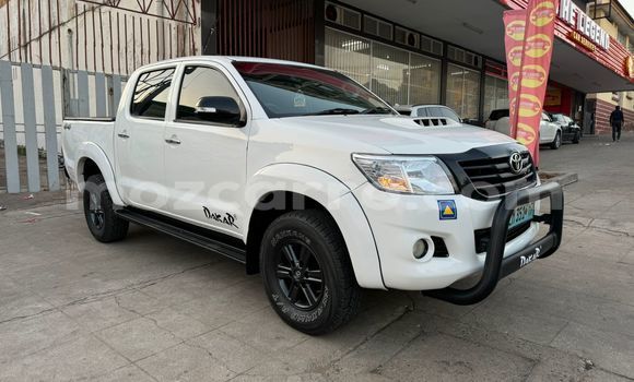 Comprar Usado Toyota Hilux Branco Carro em Maputo em Maputo Comprar Usado Toyota Hilux Branco Carro em Maputo em Maputo