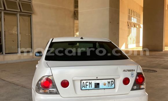 Nunua Ilio tumika Toyota Altezza Nyeupe Gari ndani ya Maputo nchini Maputo Nunua Ilio tumika Toyota Altezza Nyeupe Gari ndani ya Maputo nchini Maputo