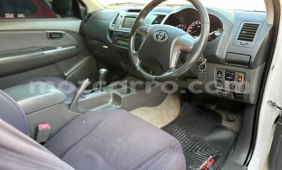 Buy Used Toyota Hilux White Car in Maputo in Maputo Buy Used Toyota Hilux White Car in Maputo in Maputo