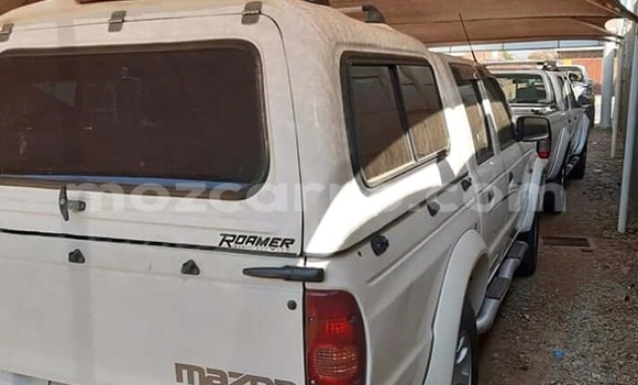 Nunua Ilio tumika Mazda B-series Nyeupe Gari ndani ya Chimoio nchini Manica Nunua Ilio tumika Mazda B-series Nyeupe Gari ndani ya Chimoio nchini Manica