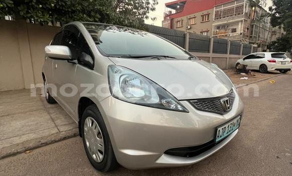 Nunua Ilio tumika Honda Fit Brown Gari ndani ya Maputo nchini Maputo Nunua Ilio tumika Honda Fit Brown Gari ndani ya Maputo nchini Maputo