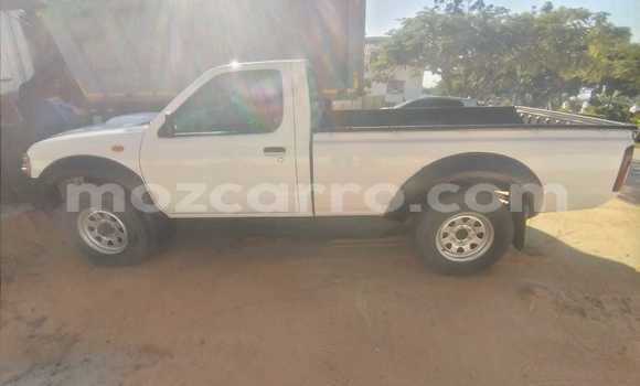 Comprar Usado Nissan Hardbody Branco Carro em Maputo em Maputo Comprar Usado Nissan Hardbody Branco Carro em Maputo em Maputo